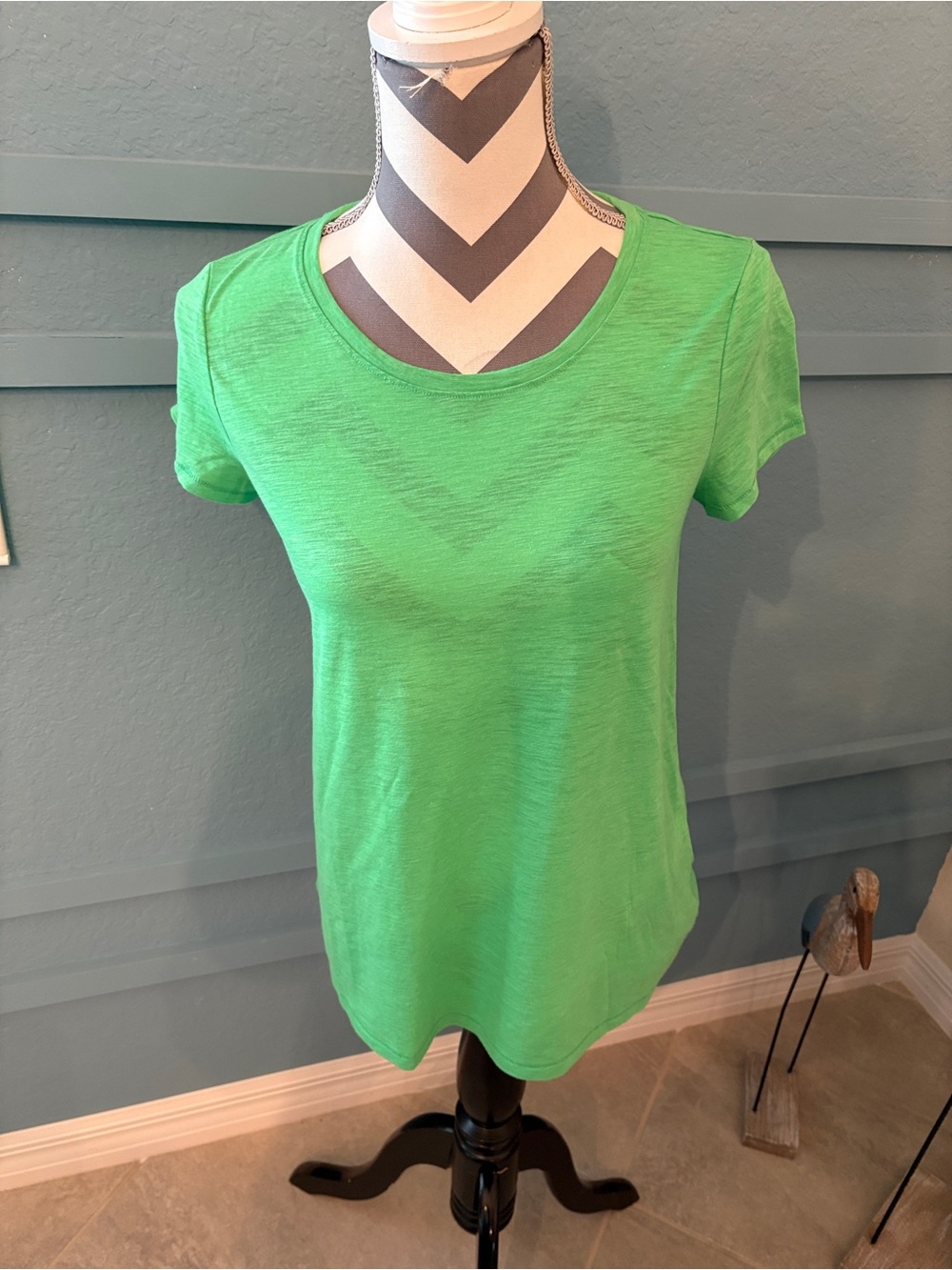 Lilly Pulitzer Shirt Womens XS Green Crew Neck Short Sleeve Tee Top Ladies NWOT